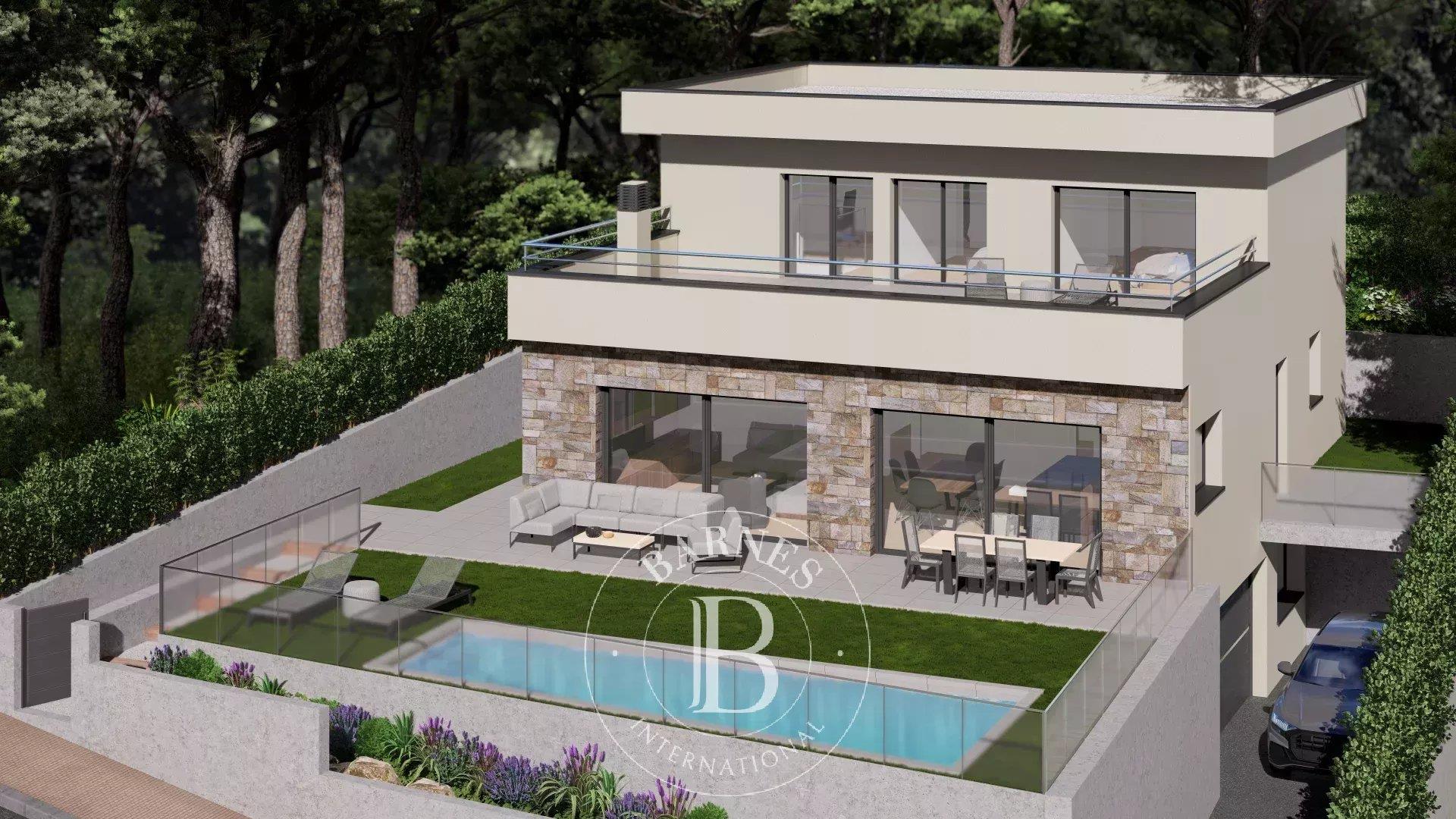 Newly built villa in the exclusive Mas Vilar neighborhood, just a 10-minute walk from the beach in S