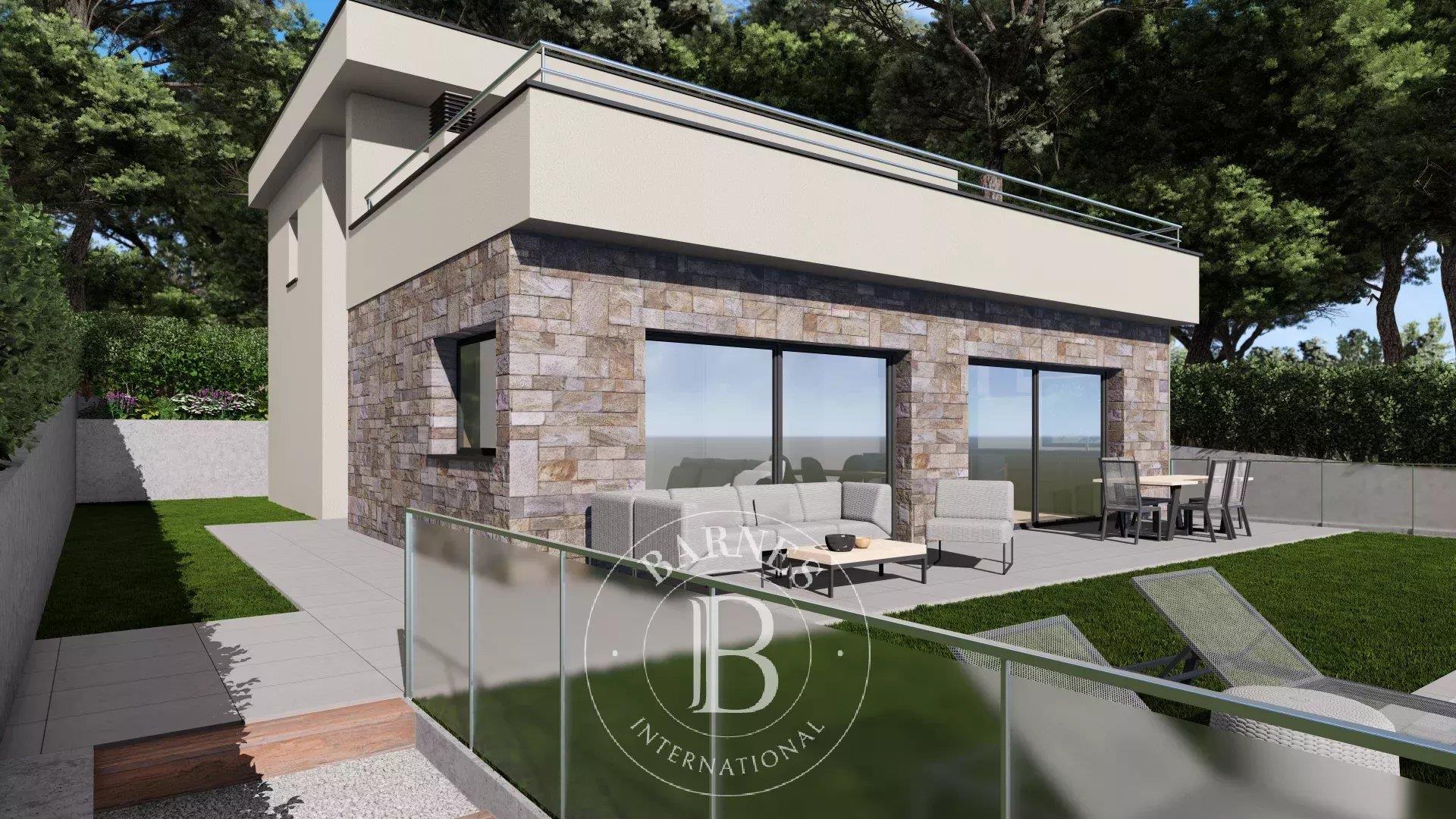Newly built villa in the exclusive Mas Vilar neighborhood, just a 10-minute walk from the beach in S