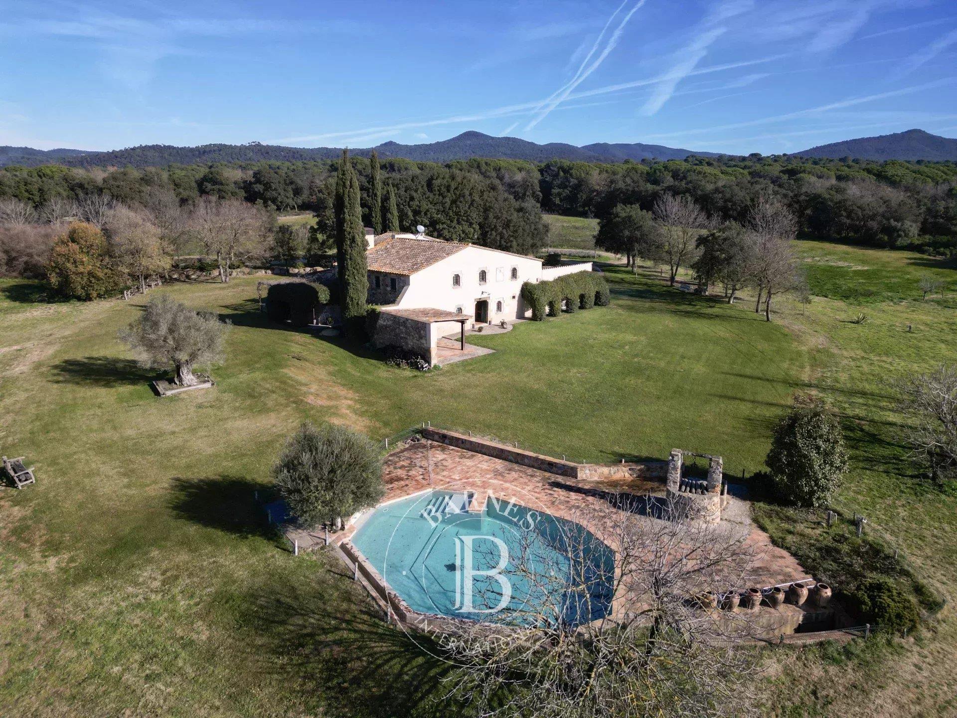 Renovated 13th-Century Country House with Horse Stables, Just 15 Minutes from Costa Brava Beaches an