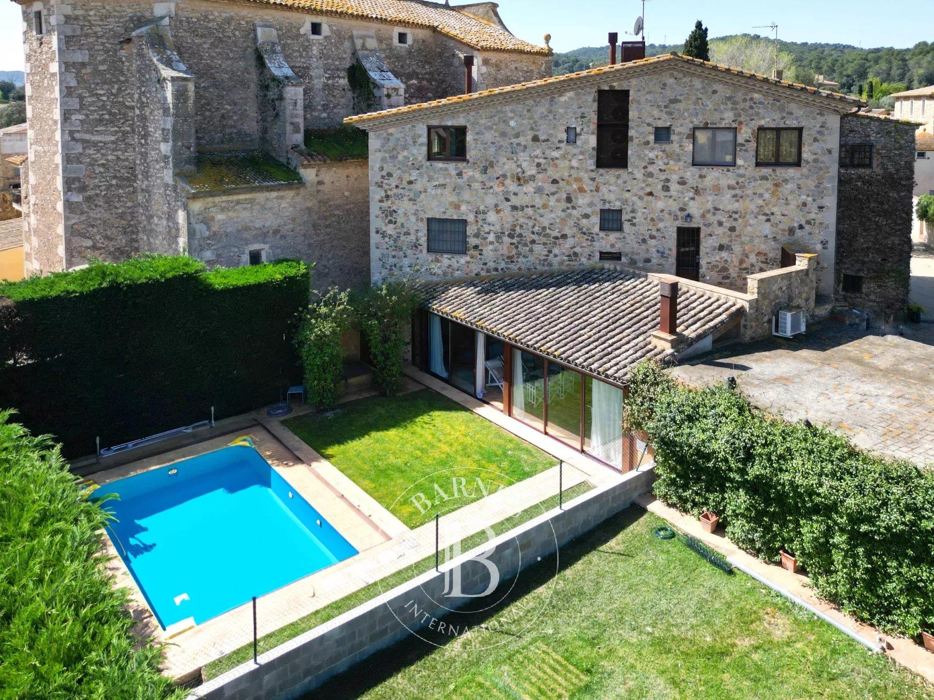 Village House With Swimming Pool And Garden In Torrent, Costa Brava