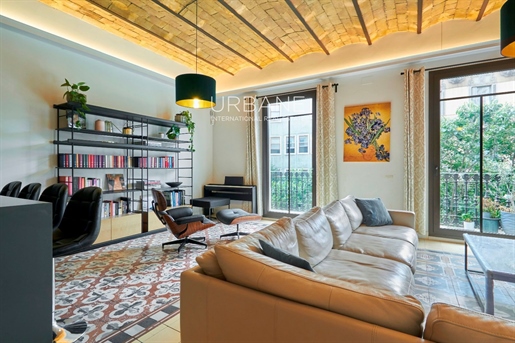 Luxury 3 bed Designer Apartment for Sale in the Heart of Barcelona's Eixample Dret