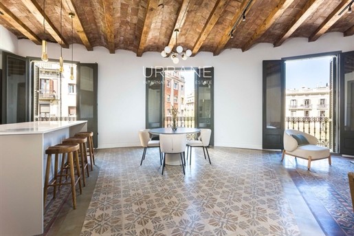 Luxury Renovated Corner Apartment for Sale in Eixample Derecha, Barcelona