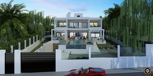 Villa / Chalet en venta en Elviria, Marbella
