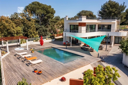 Californian villa with pool, open view in peace.