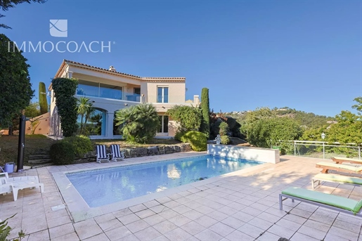 Wunderschöne moderne Villa mit Panoramablick auf die Bucht von Cannes