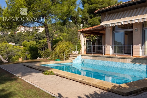 Villa/House for sale in Hyeres