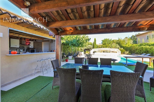Single Storey Villa In Saint Tropez