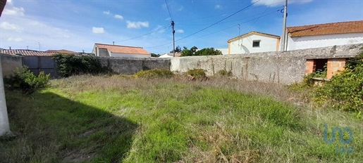 Village house with 2 Rooms in Leiria with 202,00 m²