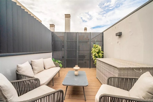 Penthouse mit Terrasse – Renoviert und Möbliert – Centro Cortes