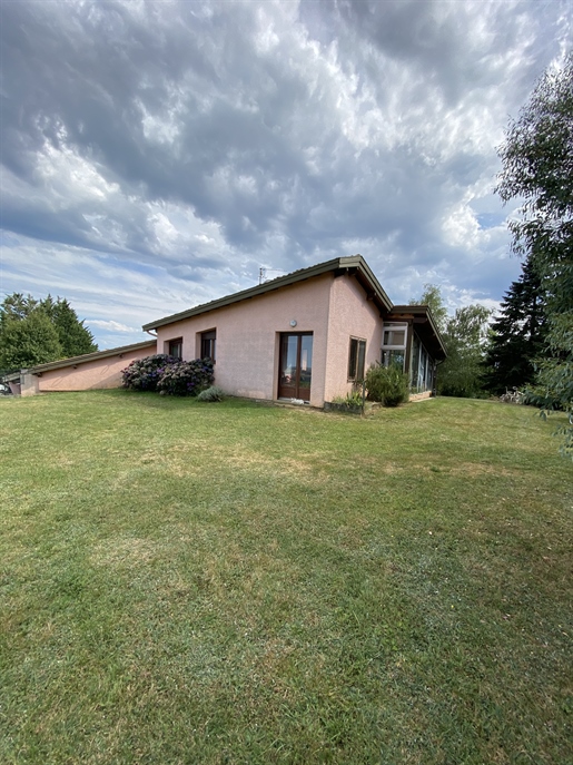 Villa d'architecte de plain pied de 115m² sur 2100m² de terrain avec vue Pyrénées et Gers