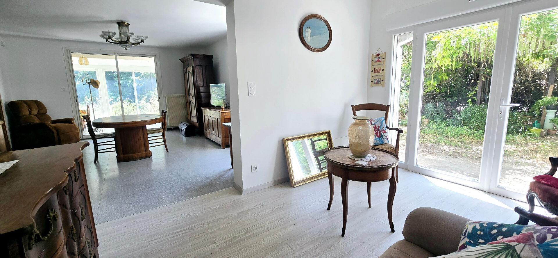 Maison Pont St Esprit - 5 pièces - 98 m² + Véranda