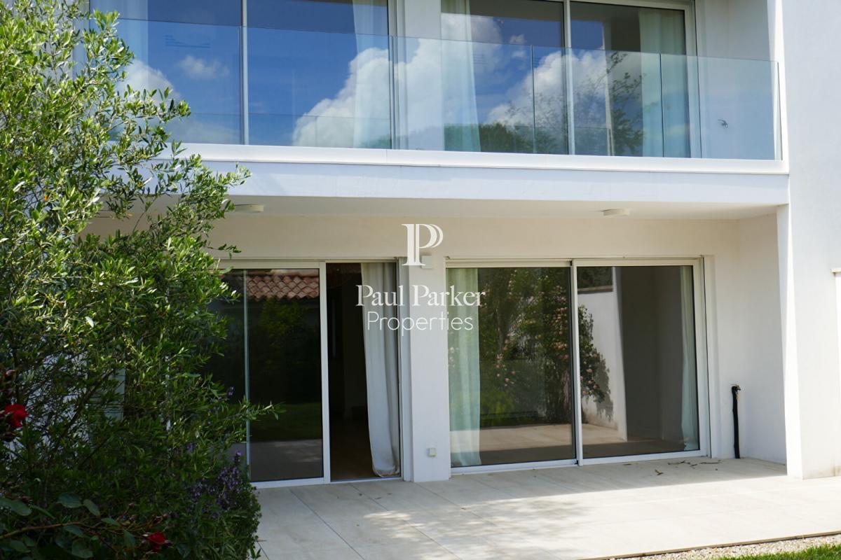 Le Bouscat Exceptional Duplx With Garden And Garage