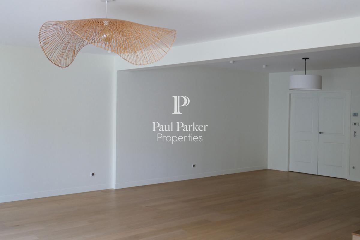Le Bouscat Exceptional Duplx With Garden And Garage