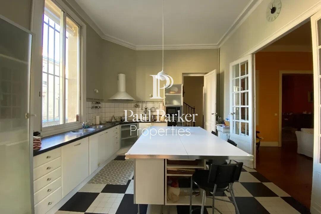 Residencia Burguesa en Bordeaux - Croix Blanche - Saint-Seurin 370 m²