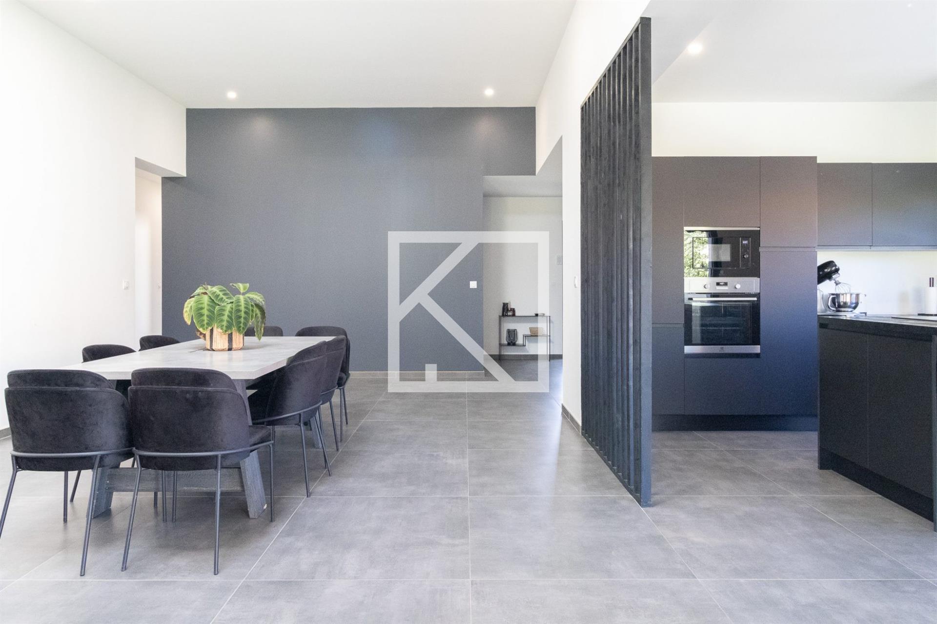 Compra: Casa (49300)