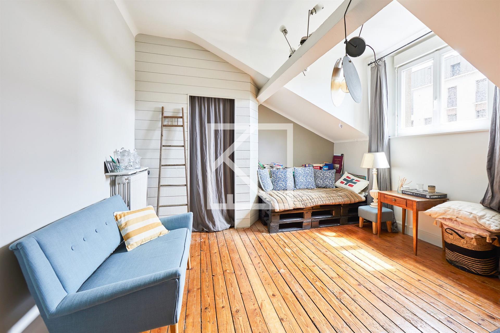 Comfort, tranquility and elegance: the ideal living environment for a family in a lively district of