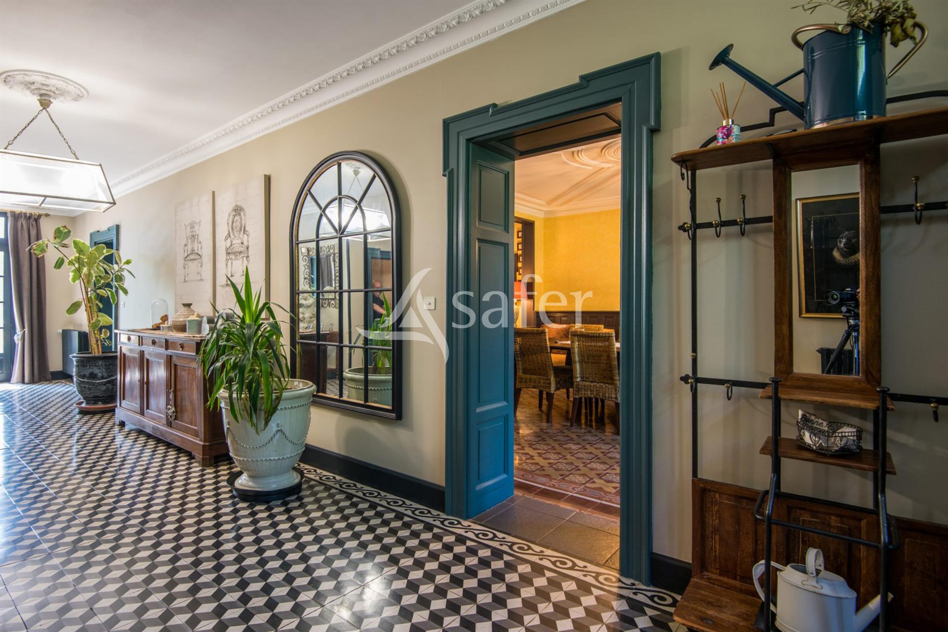 Compra: Vivenda (81500)