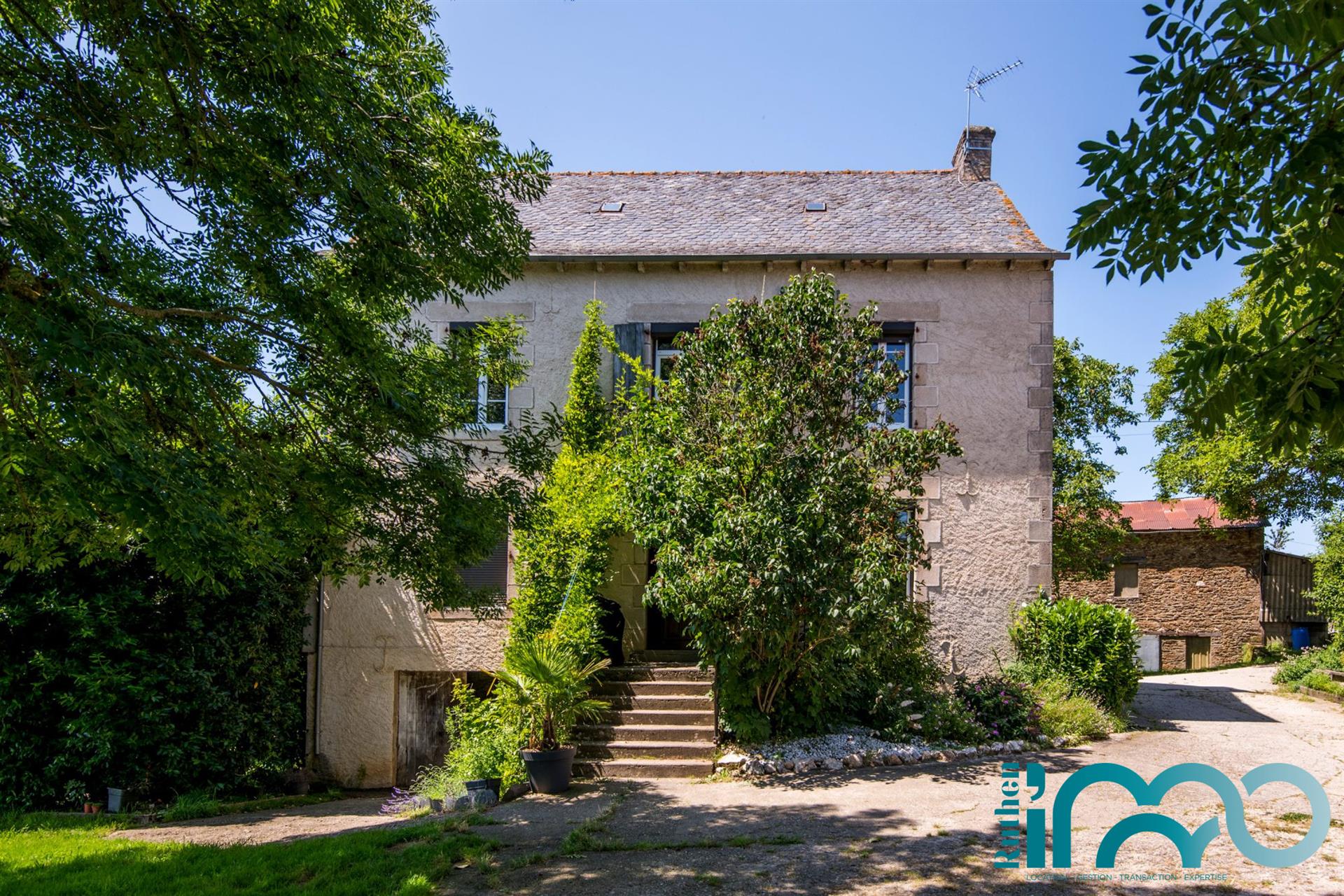 Corps De Ferme A Fort Potentiel