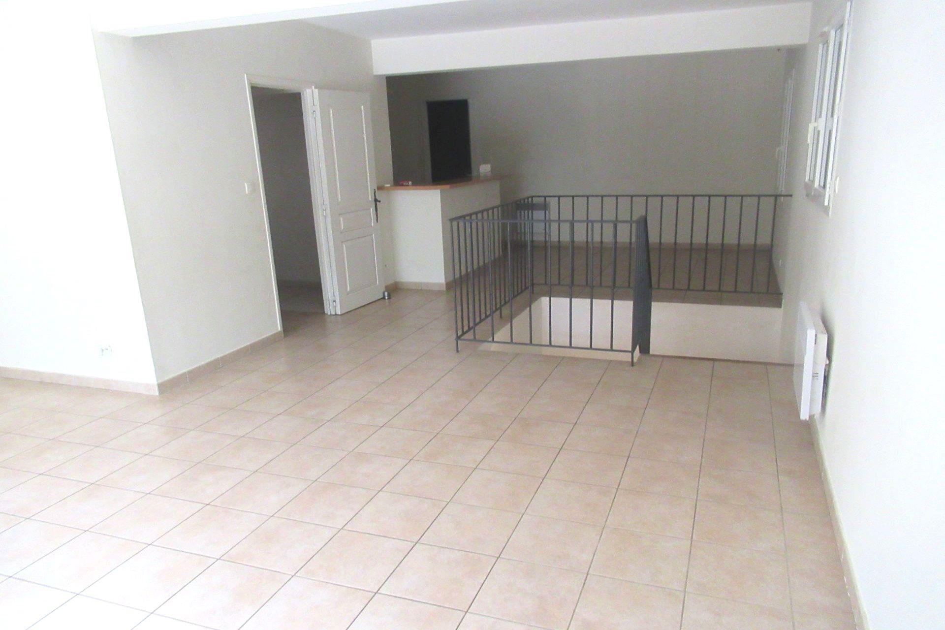 Compra: Vivenda (83550)