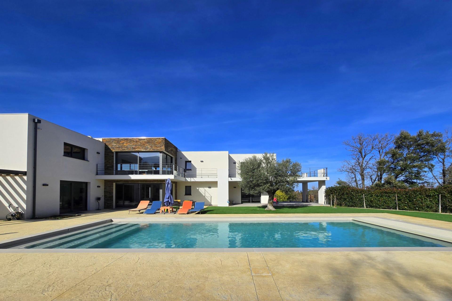 Luxury property for sale in Sorede