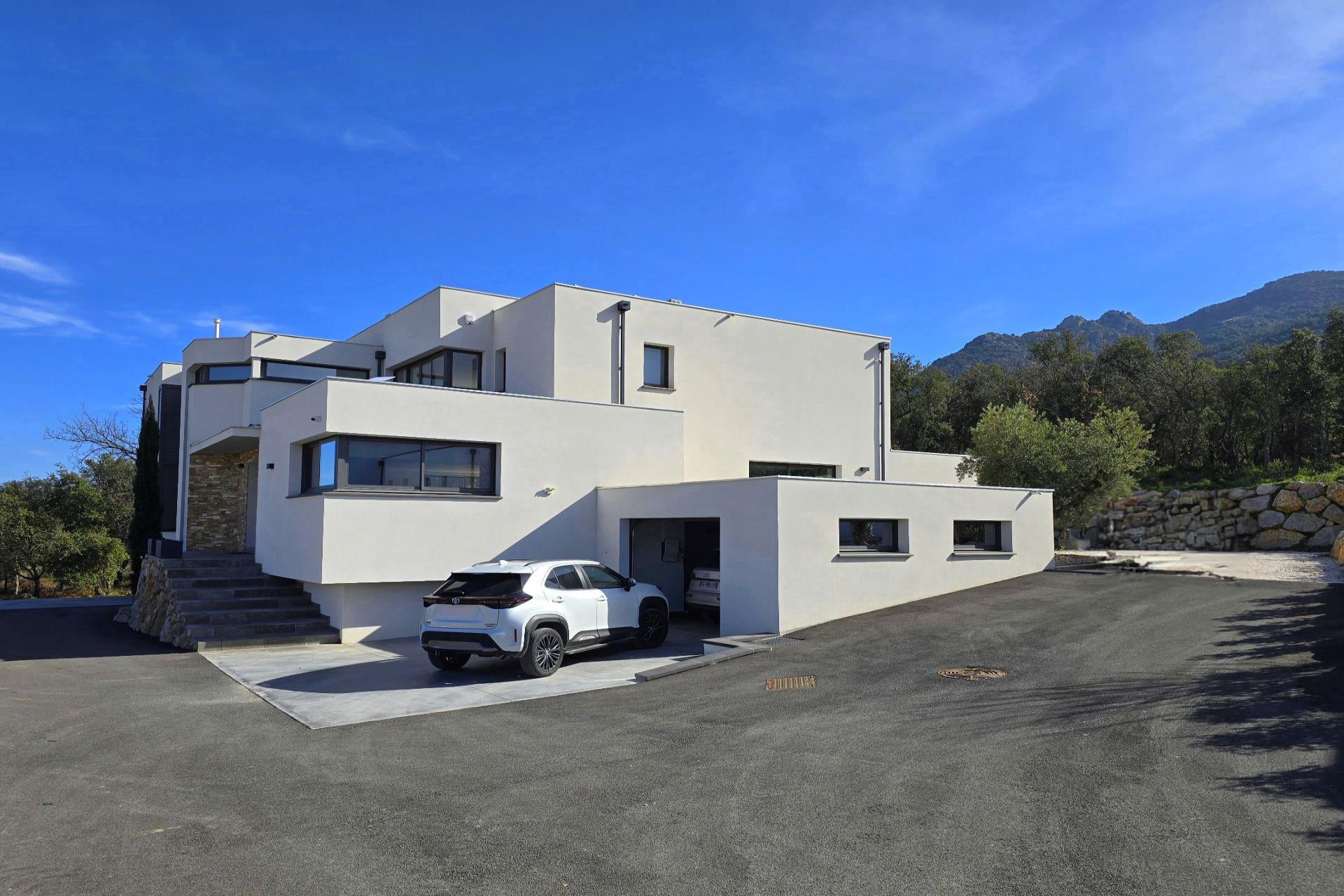 Luxury property for sale in Sorede