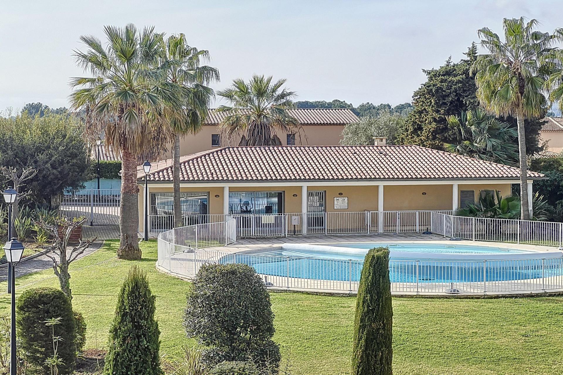 Compra: Apartamento (06410)