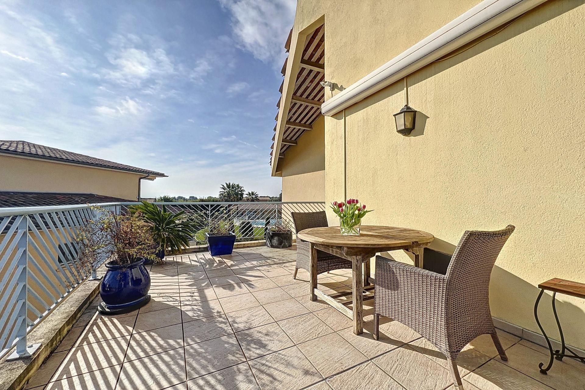 Compra: Apartamento (06410)