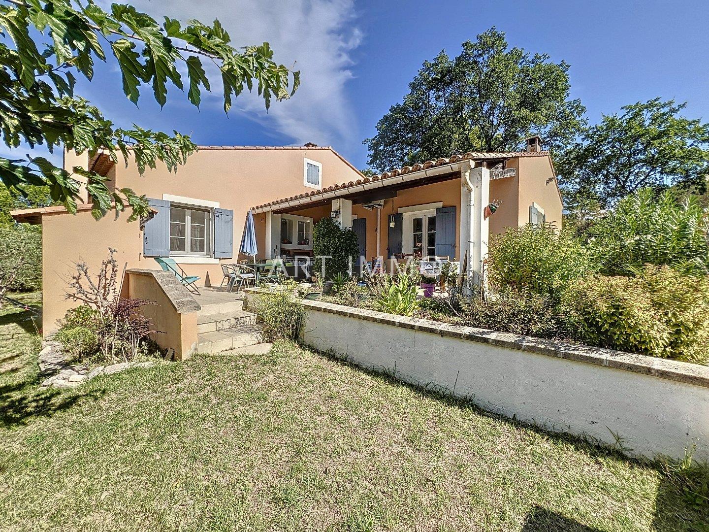 Compra: Vivenda (84440)