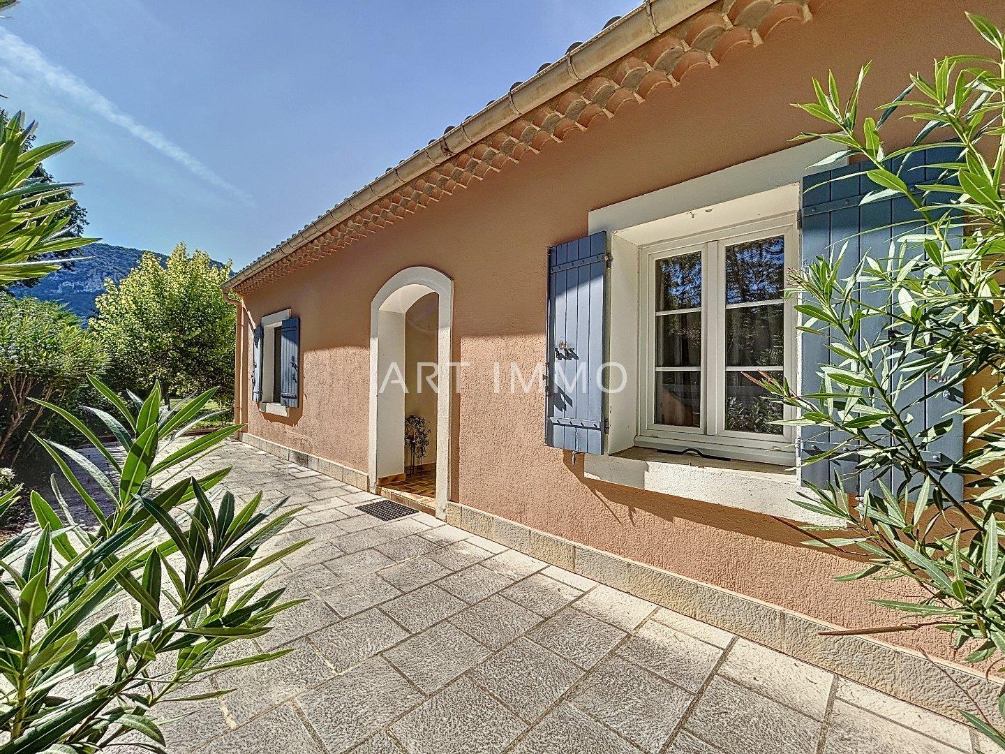 Compra: Vivenda (84440)
