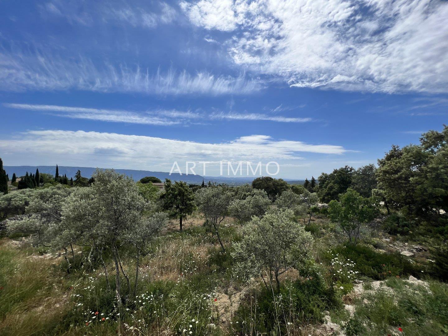 Terrain Constructible Avec Vue Panoramique À Vendre À Gordes
