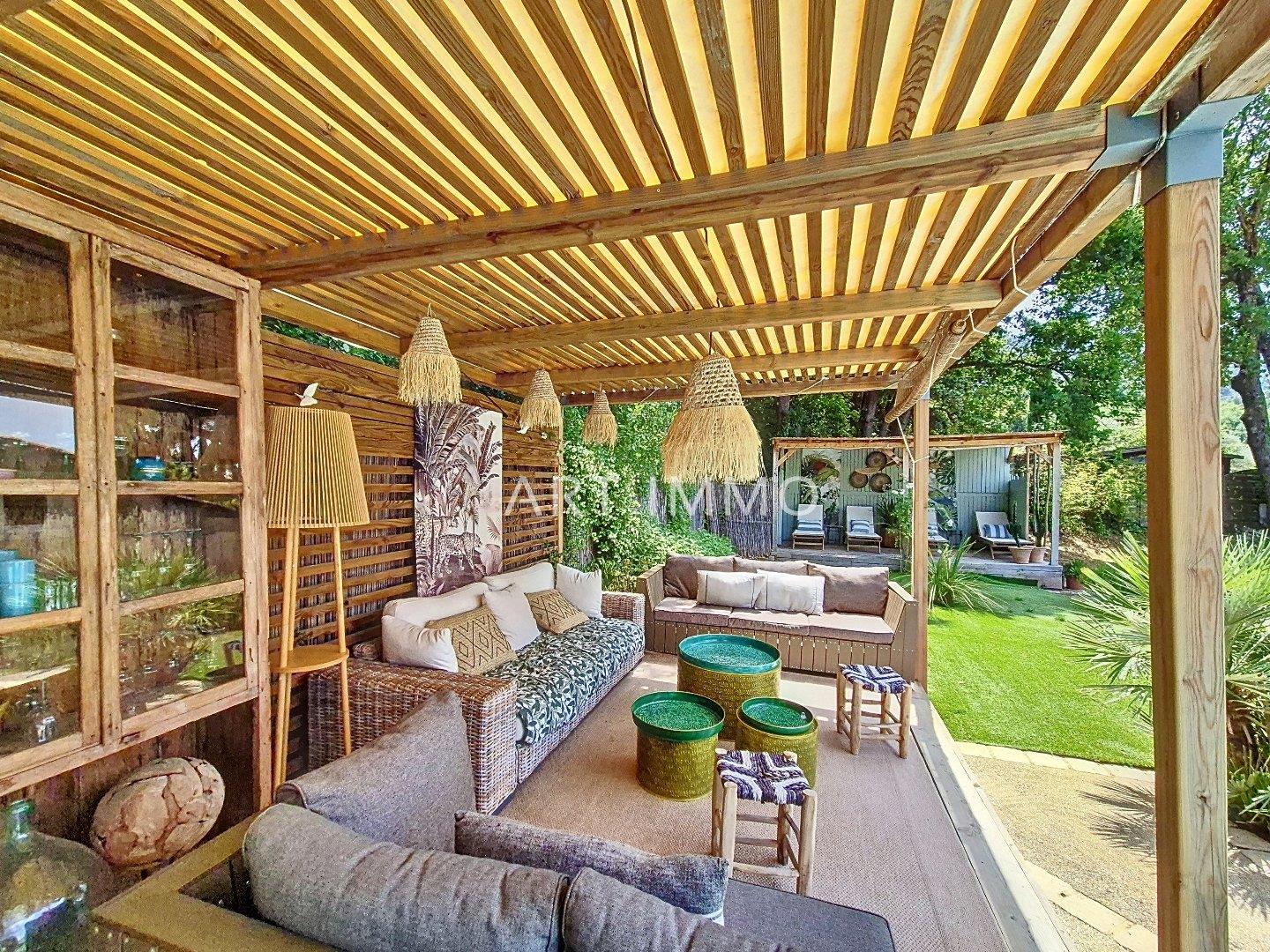 Compra: Vivenda (84440)