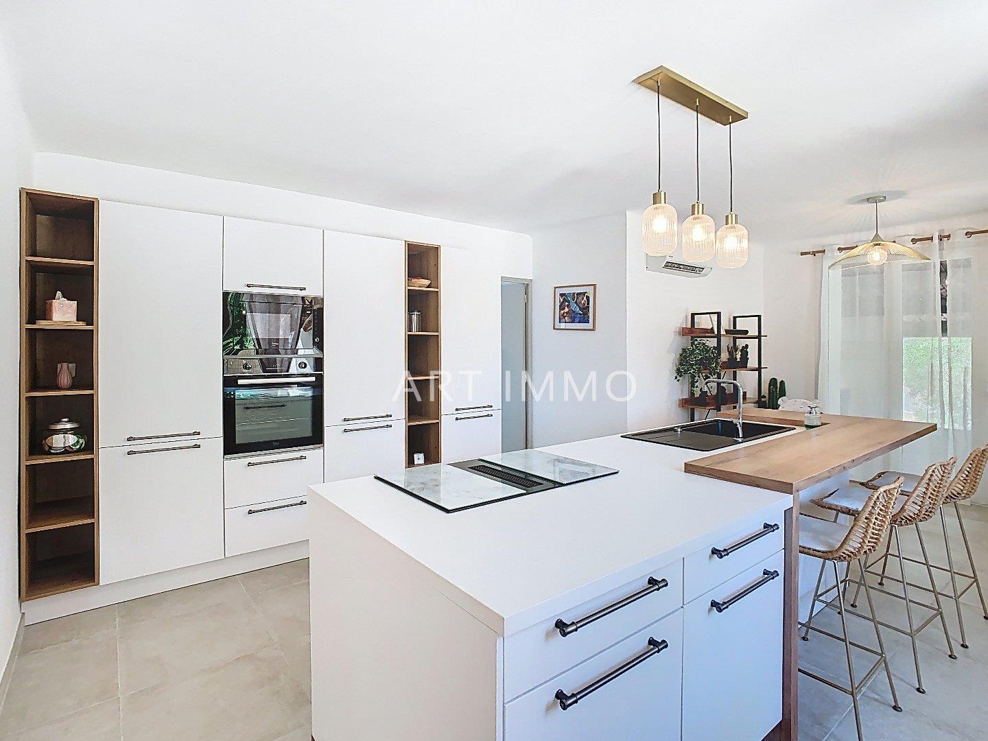 Compra: Vivenda (84440)