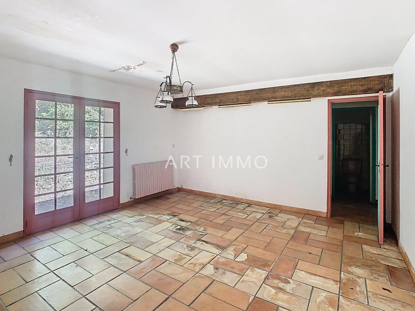 Maison avec jardin, piscine, garage et box de stockage sur Goult