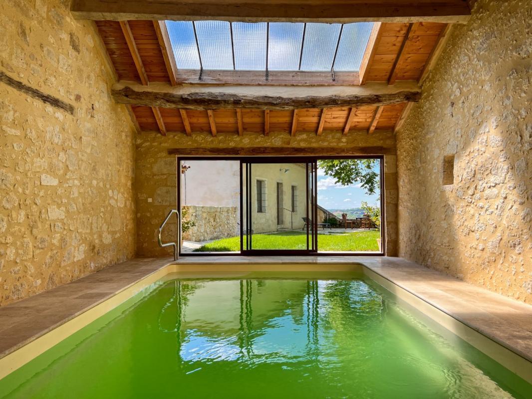 Compra: Vivenda (32700)