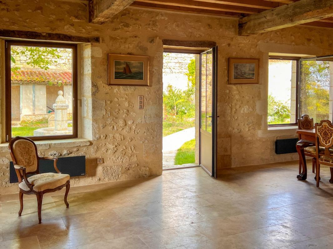 Compra: Vivenda (32700)