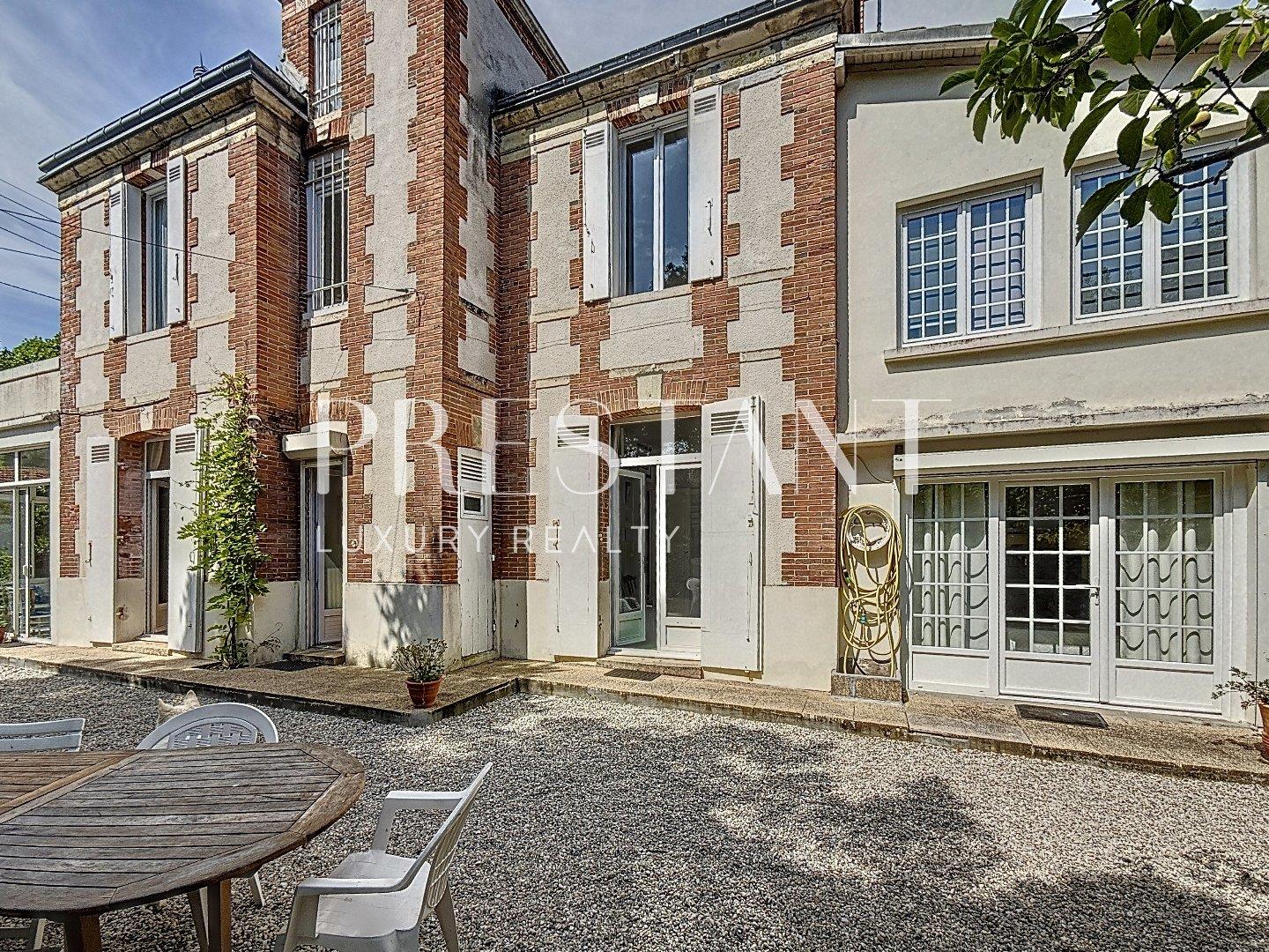 Villa Arcachonnaise familiale à proximité immédiate de la plage