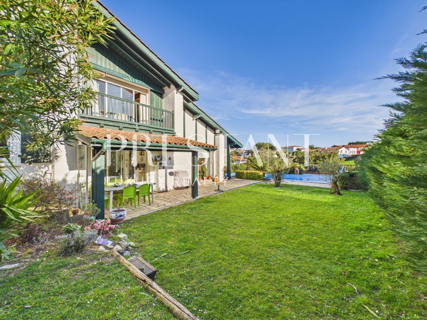 Maison à vendre, 230m², Saint-Jean-de-Luz