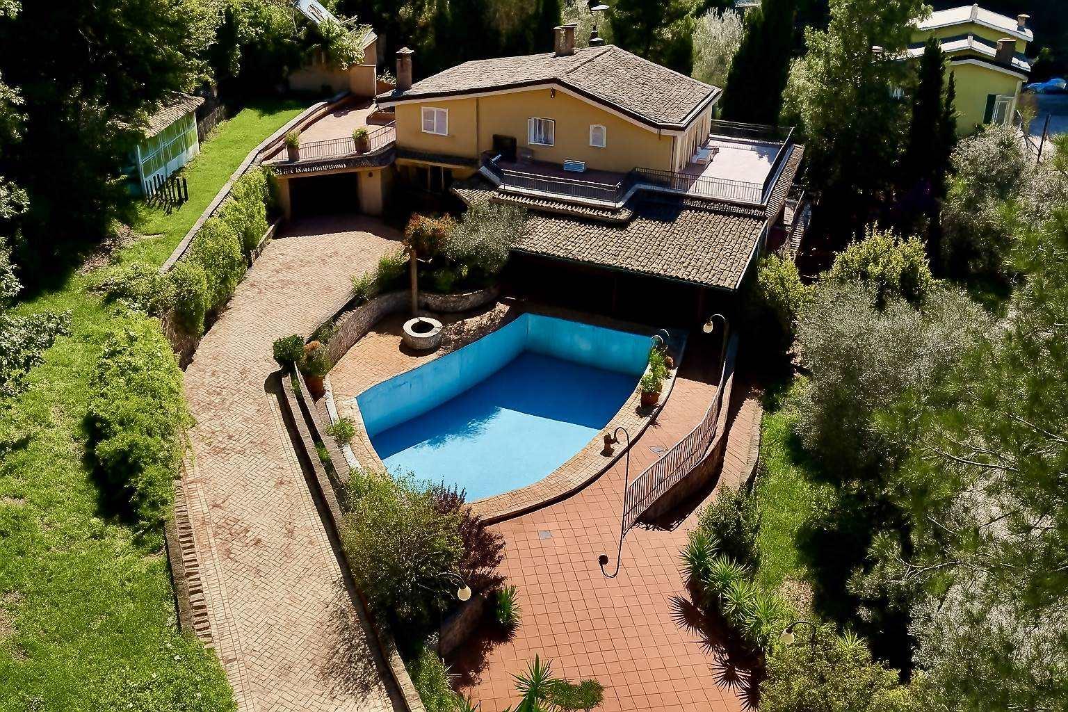 Purchase: House (03030)