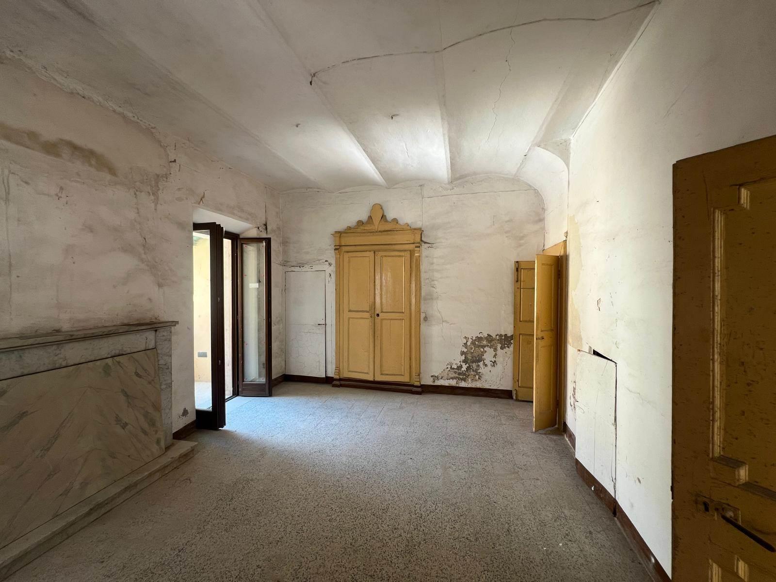 Purchase: Apartment (03030)