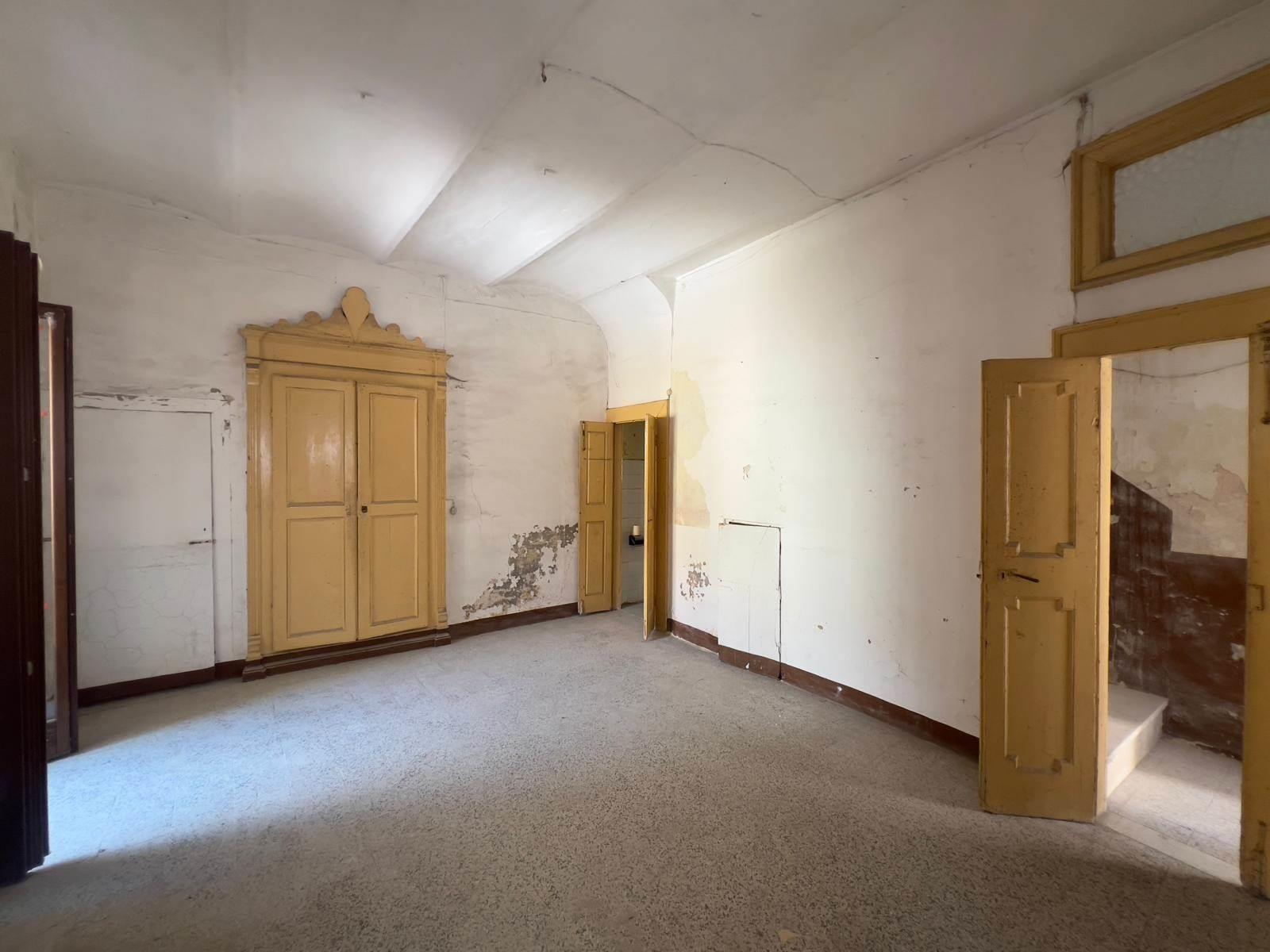 Purchase: Apartment (03030)