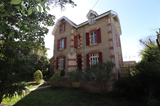 Beautiful Arcachonaise in the city center 5 bedrooms