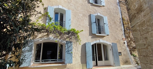 Charming Village House in Cucuron