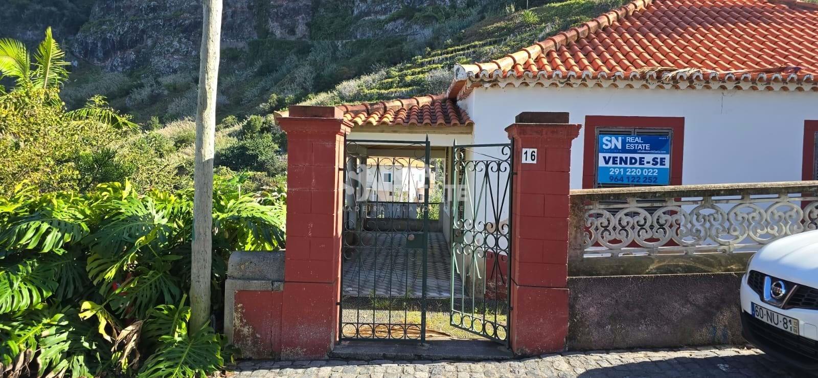 Maison Traditionnelle De Madère | Ponta Delgada | Saint-Vicente | Ile De Madère
