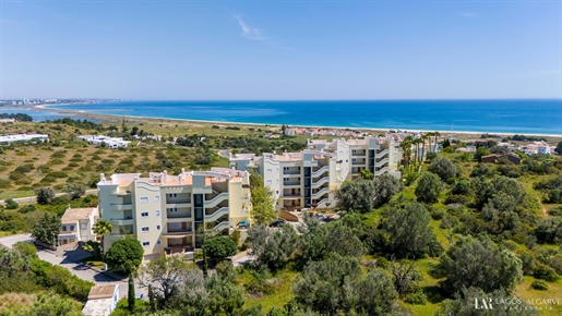 26 Tygodni w Słońcu – Stylowy Apartament z Widokiem na Morze z 3 Sypialniami w Lagos