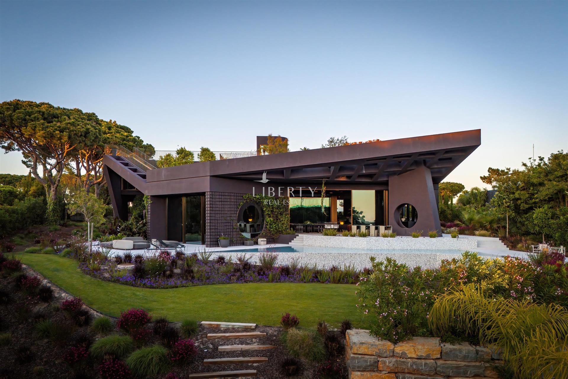 Dare to be Bold! | Blackbird | An Architectural Icon in Quinta do Lago, Overlooking the South Golf C