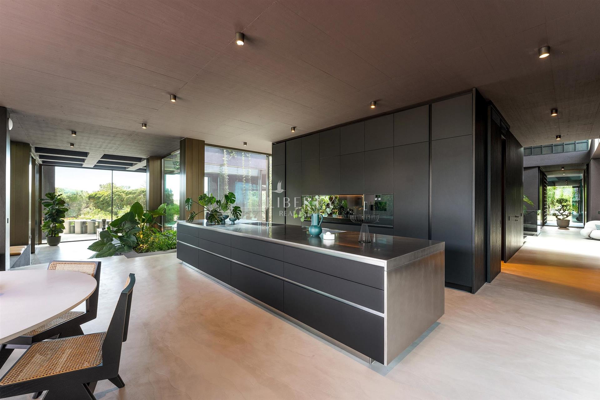 Dare to be Bold! | Blackbird | An Architectural Icon in Quinta do Lago, Overlooking the South Golf C