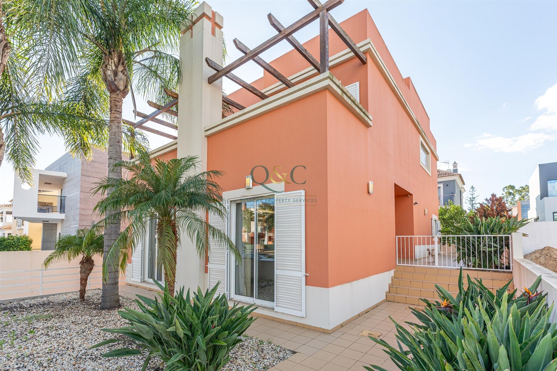 3+2 bedroom detached villa with modern architecture, located in a residential area in Montenegro, Fa