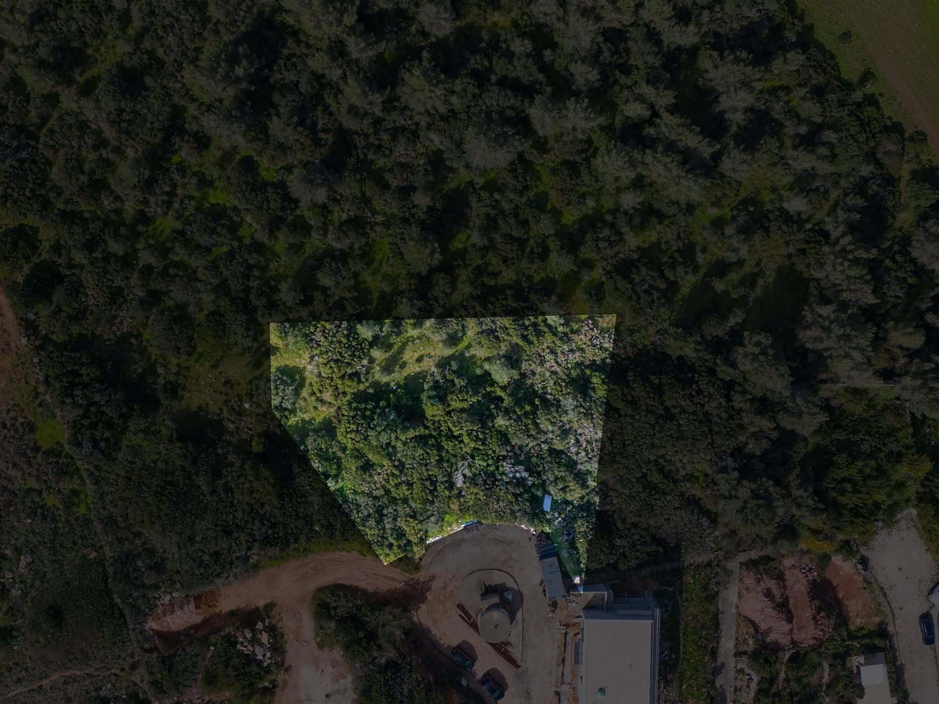 Building plot for sale in Salema with sea views