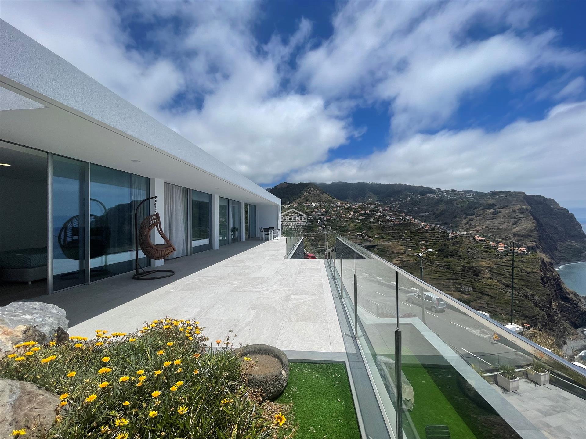 Luxe villa te koop in Ribeira Brava