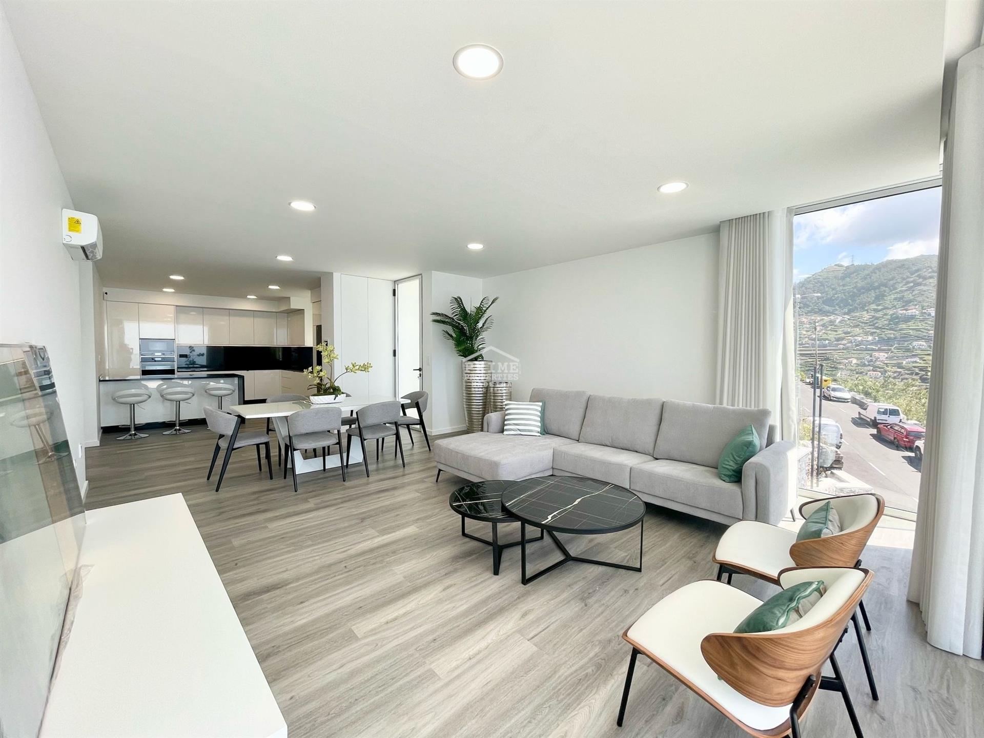 Luxe villa te koop in Ribeira Brava